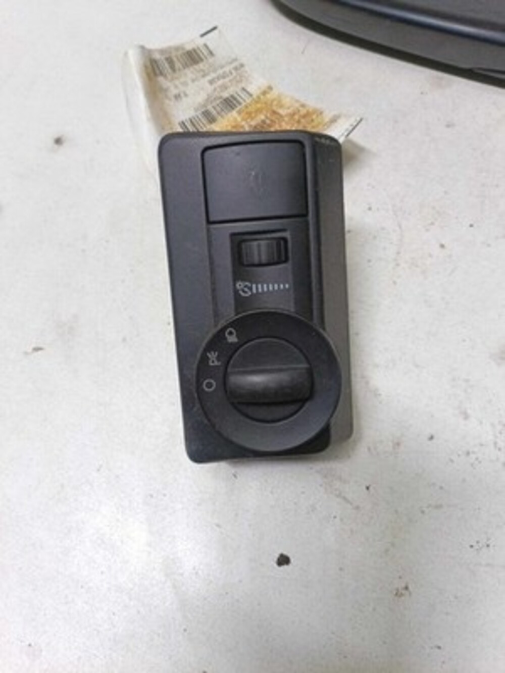 Volkswagen Golf MK5 Headlight Switch